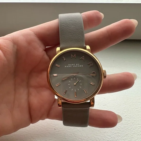 Marc by Marc Jacobs Rose-Gold and Gray Leather Watch Marc By Marc Jacobs | Accessories | Marc By Marc Jacobs  main image 4